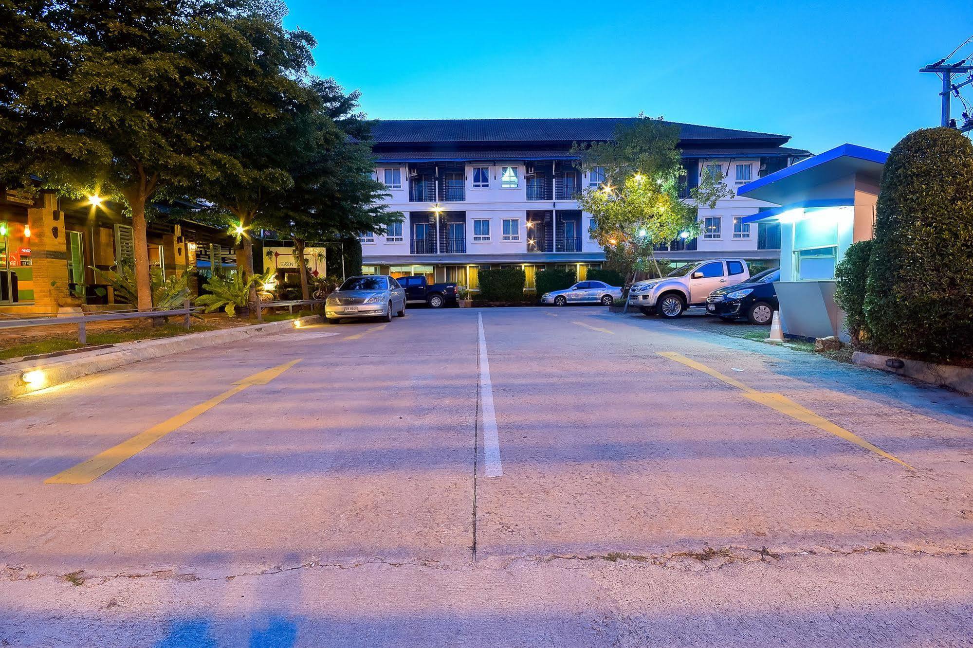 Season Palace Huahin Hotel Cha-Am Exterior foto
